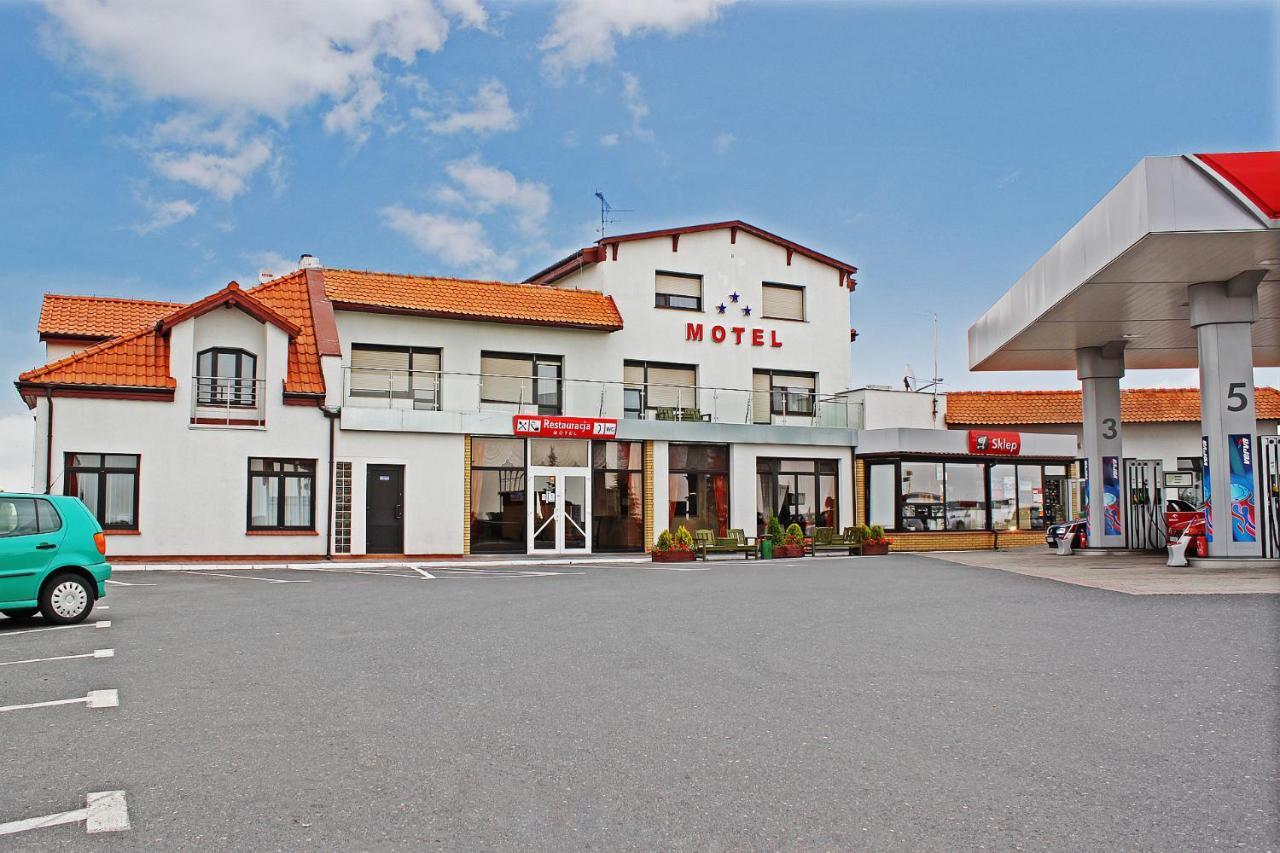 Motel Duet Granowo ภายนอก รูปภาพ