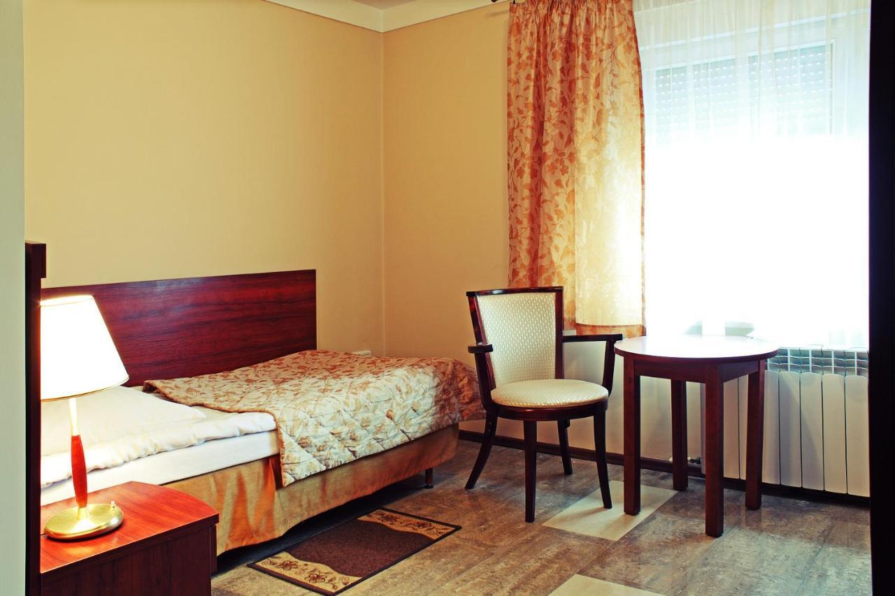 Motel Duet Granowo ภายนอก รูปภาพ