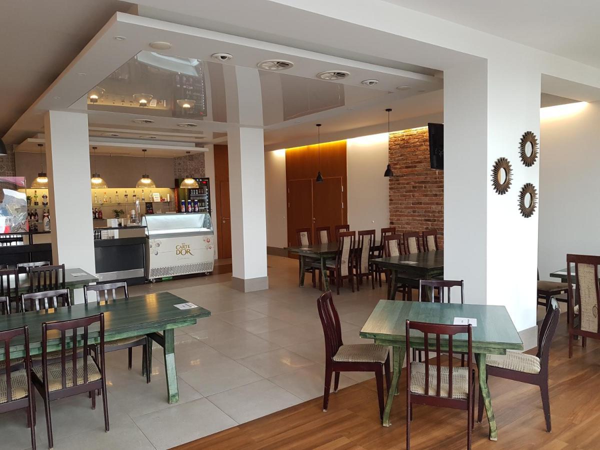 Motel Duet Granowo ภายนอก รูปภาพ